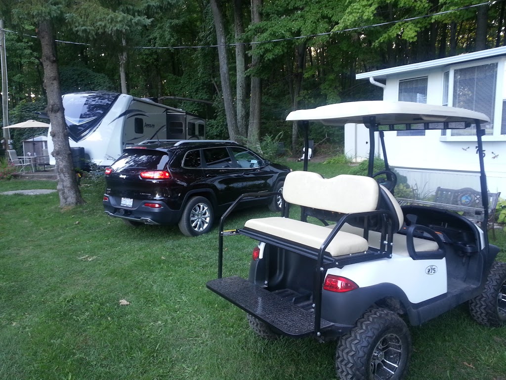 Hillside Lake Park | 673 Brant-Waterloo Rd, Ayr, ON N0B 1E0, Canada | Phone: (519) 632-7572