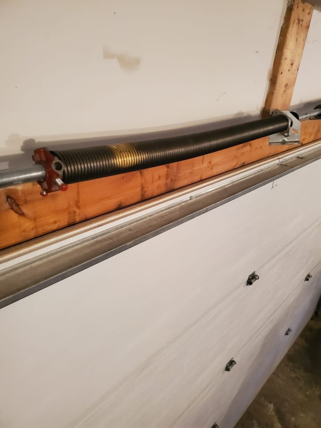 Beamsville Garage Door Repair | 4413 Ontario St #7, Beamsville, ON L0R 1B5, Canada | Phone: (289) 447-5218
