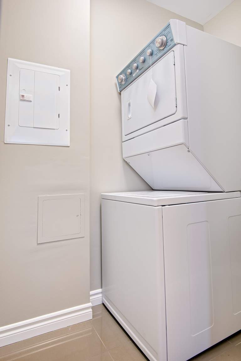 325 Lakeview Drive Apartments | 325 Lakeview Dr, Woodstock, ON N4T 0K5, Canada | Phone: (548) 490-8053