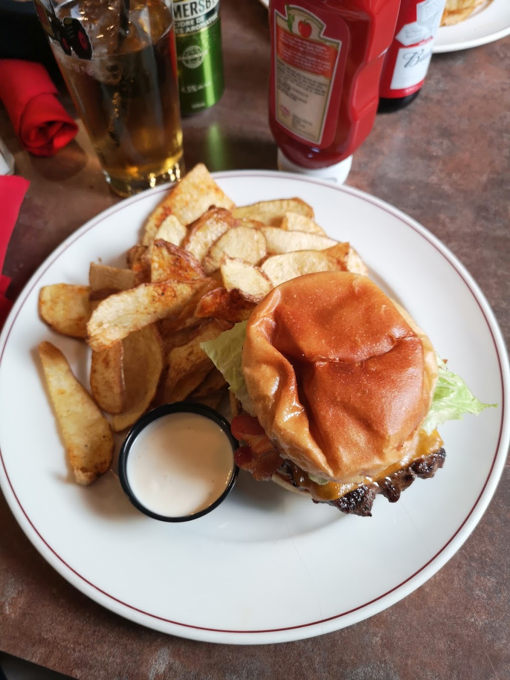 SpencerCity Bar & Grill | 11 Spencer St Unit 1, Spencerville, ON K0E 1X0, Canada | Phone: (613) 648-2337