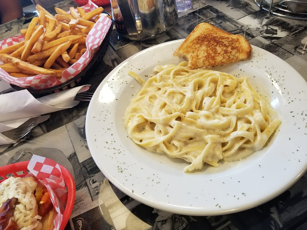 Woody Burger & Pizzeria | 102 Ottawa St E, Havelock, ON K0L 1Z0, Canada | Phone: (705) 778-1010