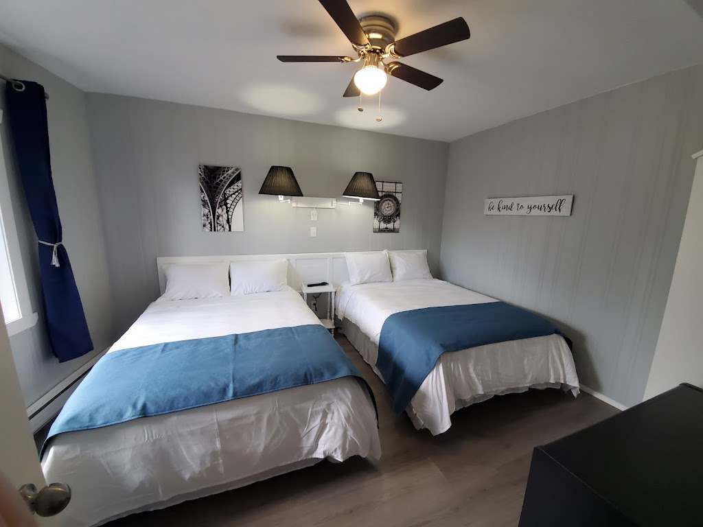 Celadon Lodge | 5000, BC-93, Radium Hot Springs, BC V0A 1M0, Canada | Phone: (778) 761-0504