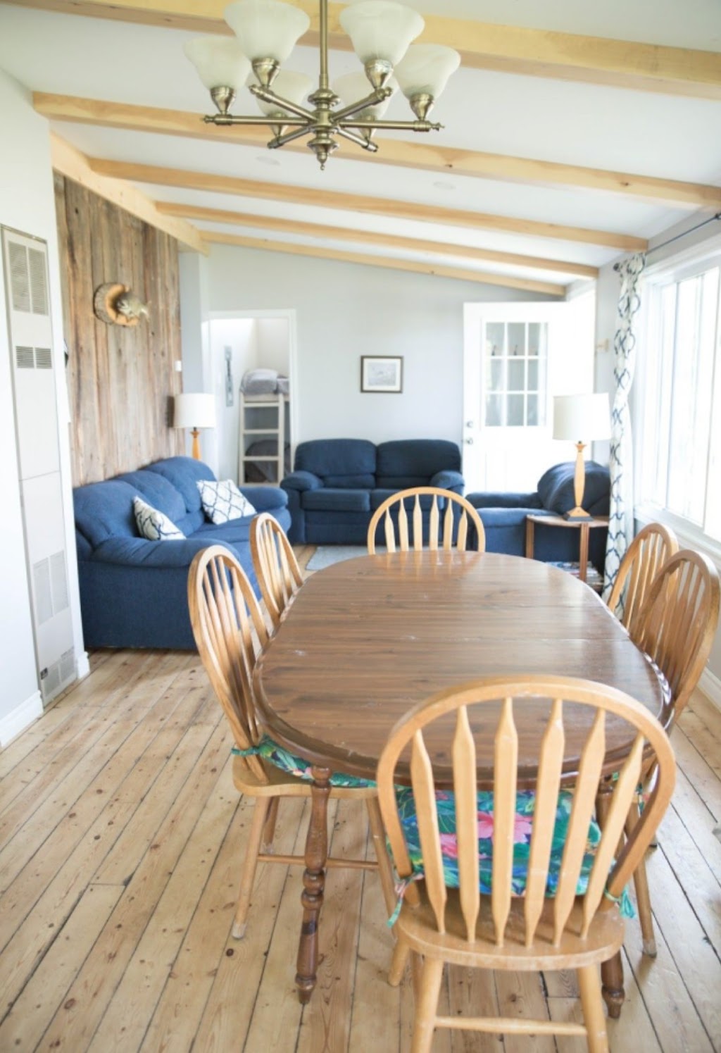 Sunset Farms and Cabins | 1387 County Rd 15, Picton, ON K0K 2T0, Canada | Phone: (613) 476-3586