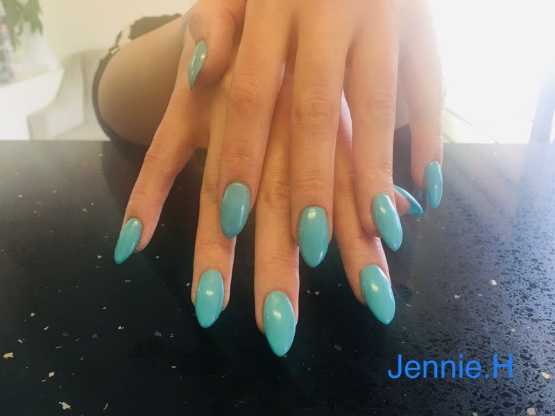 Loris Nails & Spa | 140 Main St, Erin, ON N0B 1T0, Canada | Phone: (519) 833-9888