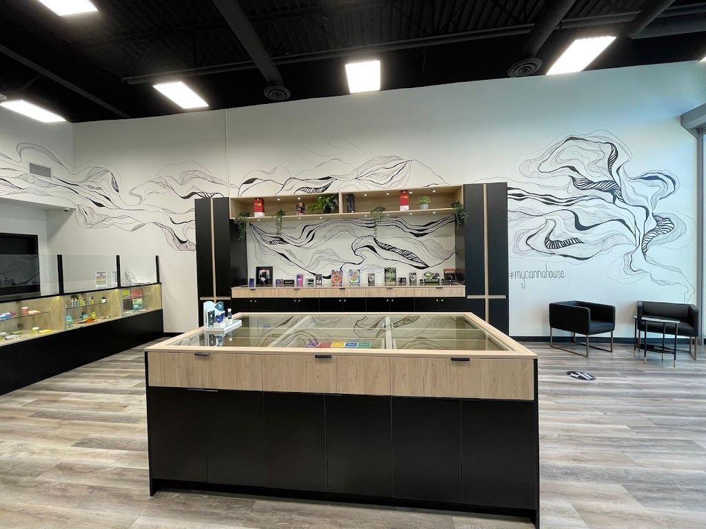 Cannabis House 17St | 2543 17 St NW, Edmonton, AB T6T 0Y2, Canada | Phone: (587) 521-5889