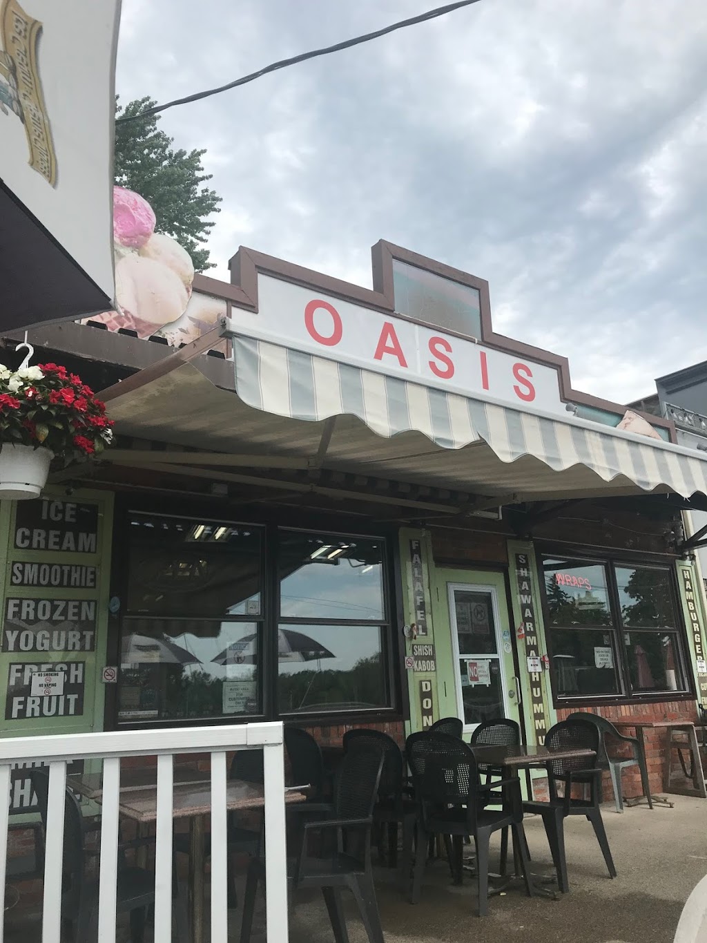 Oasis Lake Side Pita & Icecream | 48 Lakeport Rd, St. Catharines, ON L2N 4P5, Canada | Phone: (905) 938-8080
