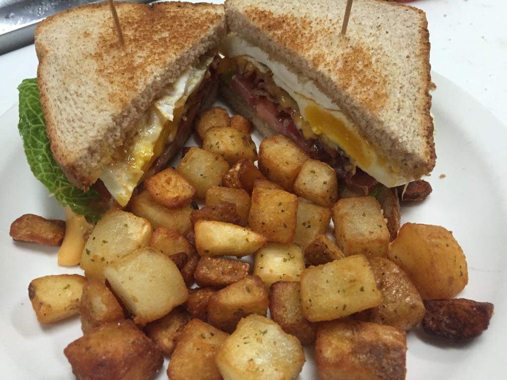 Rivers Edge Restaurant | 4015 River Rd, Niagara Falls, ON L2E 3E4, Canada | Phone: (905) 357-0213