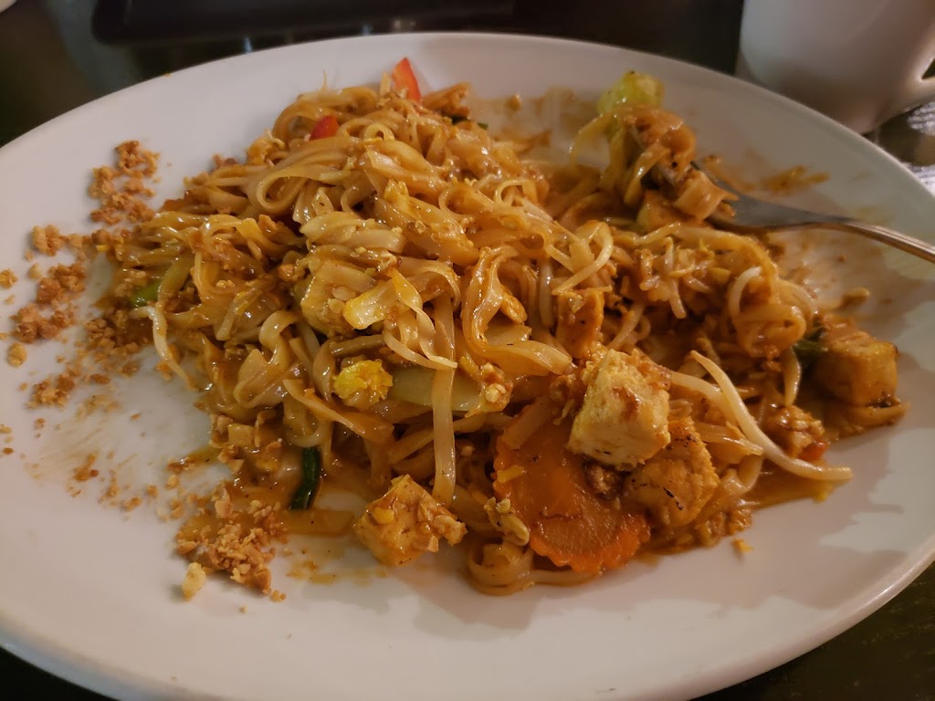 Thai House Cuisine Kingston | 185 Sydenham St #183, Kingston, ON K7K 3M1, Canada | Phone: (613) 546-3888