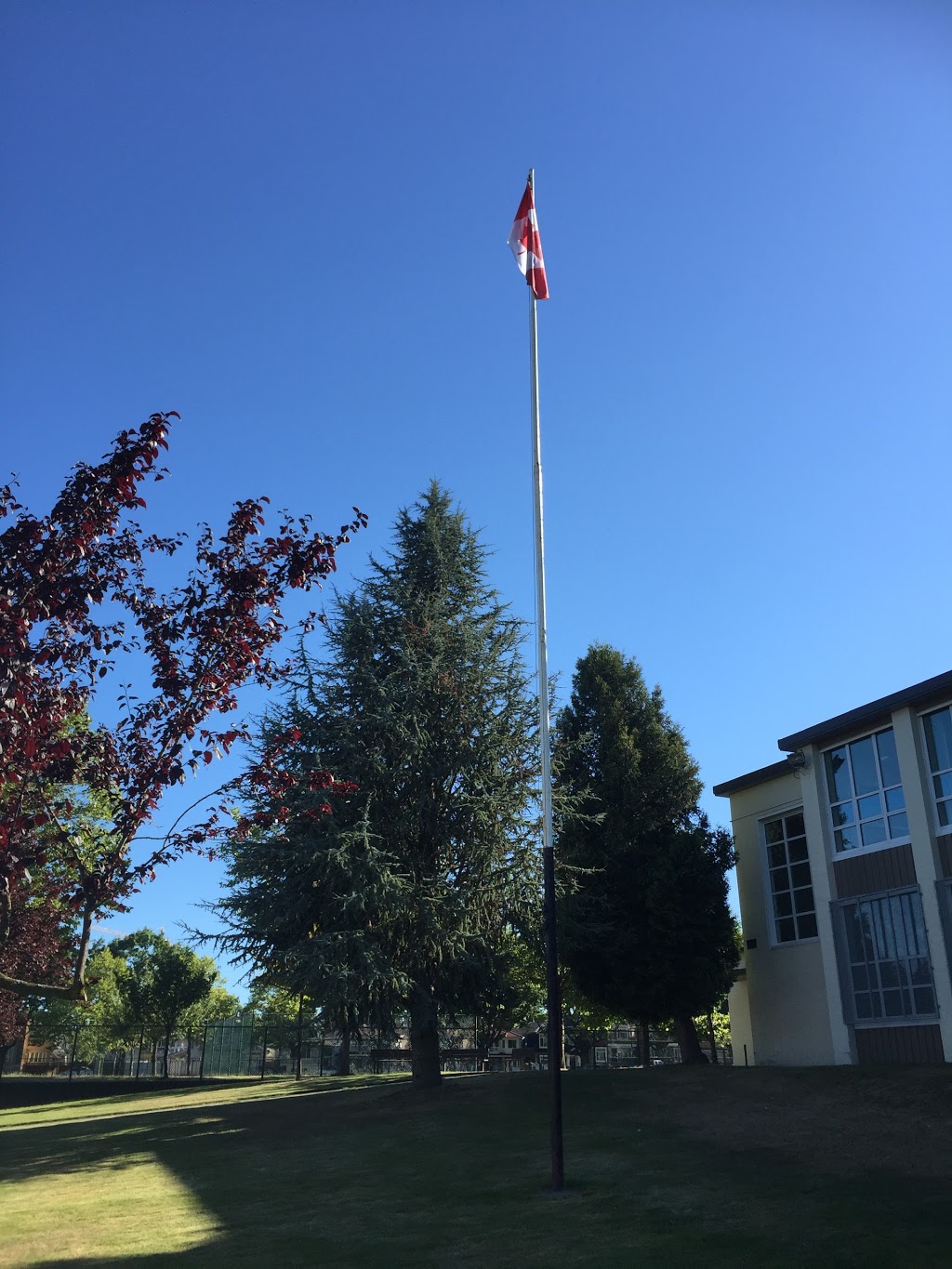 Gladstone Secondary School | school | 4105 Gladstone St, Vancouver, BC V5N 4Z2, Canada | 6047138288 OR +1 604-713-8288
