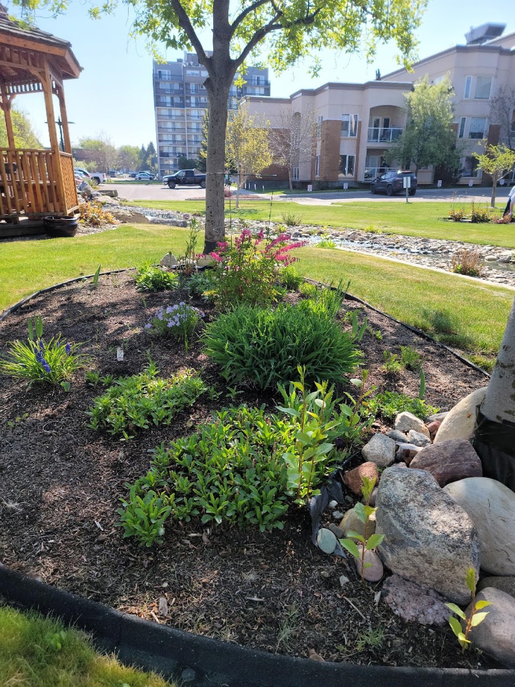Sierras Of Courtyard Terrace | 2020 32 St S Unit 101, Lethbridge, AB T1K 7T9, Canada | Phone: (403) 329-6111