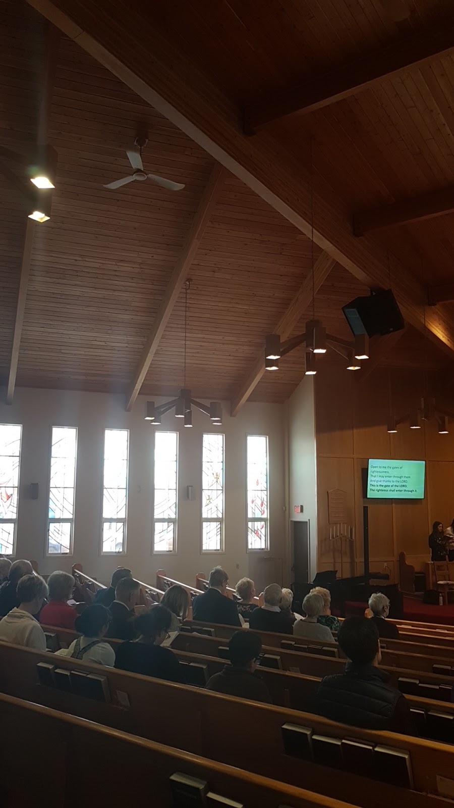 Knox Presbyterian Church | 3704 37 St SW, Calgary, AB T3E 3C3, Canada | Phone: (403) 242-1808