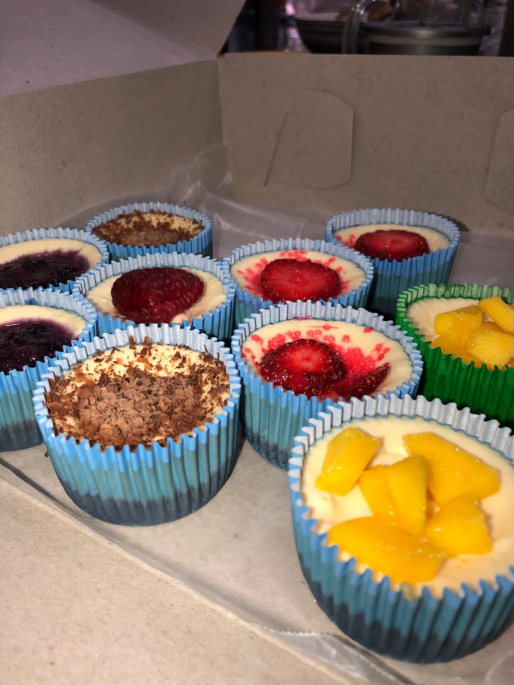 Khadijas Sweet Tooth | Plains Rd W, Burlington, ON L7T 4H4, Canada | Phone: (289) 400-8092