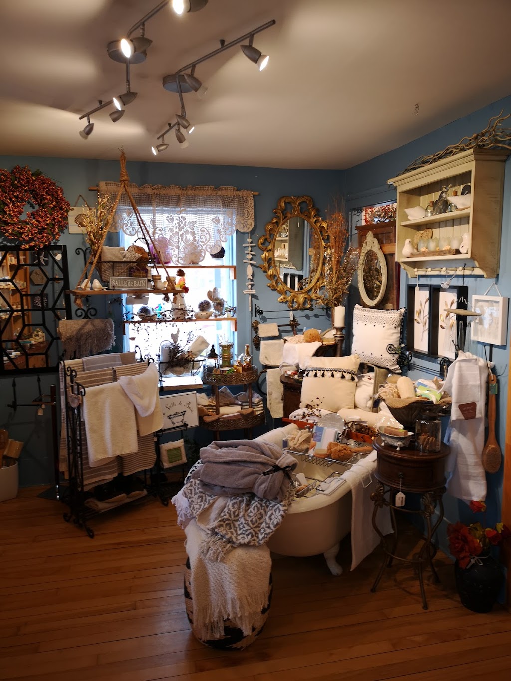 La Maison Oléa, Savonnerie Artisanale Bromont | 582 Rue Shefford, Bromont, QC J2L 1C1, Canada | Phone: (450) 534-0567
