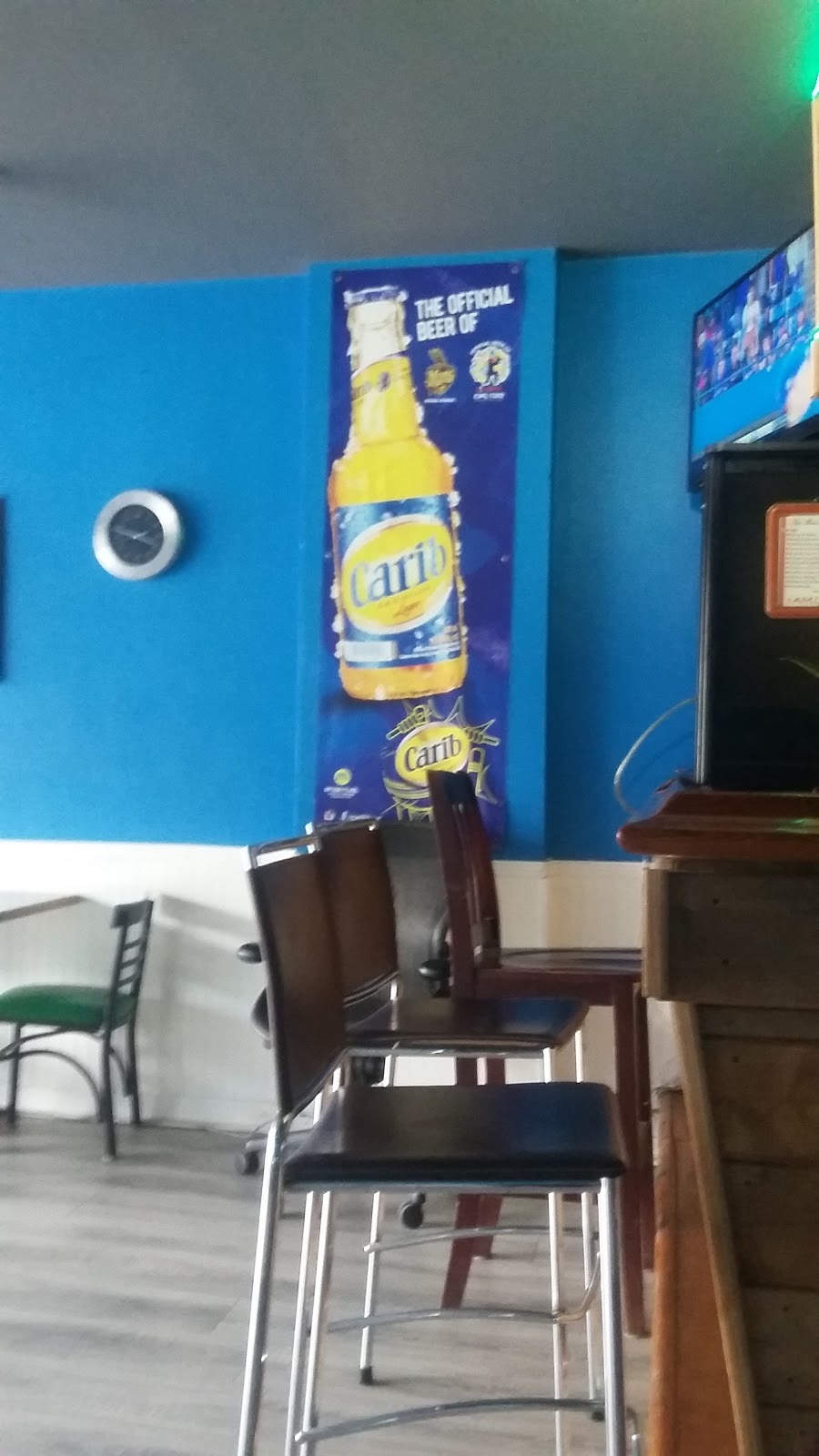 Caribbean Breeze | 388 Royal York Rd, Etobicoke, ON M8Y 2R3, Canada | Phone: (416) 201-9750