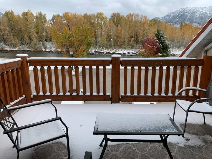 Alpine River Lodge | 400 Riverside Way #400, Fernie, BC V0B 1M7, Canada | Phone: (250) 423-1160