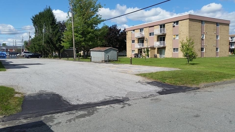 Répare Asphalte Fortin | 394 Rue Paradis, Granby, QC J2H 0K2, Canada | Phone: (450) 777-6901