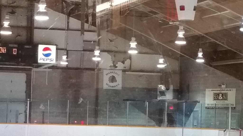 Markdale Public Arena | 75 Walker St, Markdale, ON N0C 1H0, Canada | Phone: (519) 986-3301