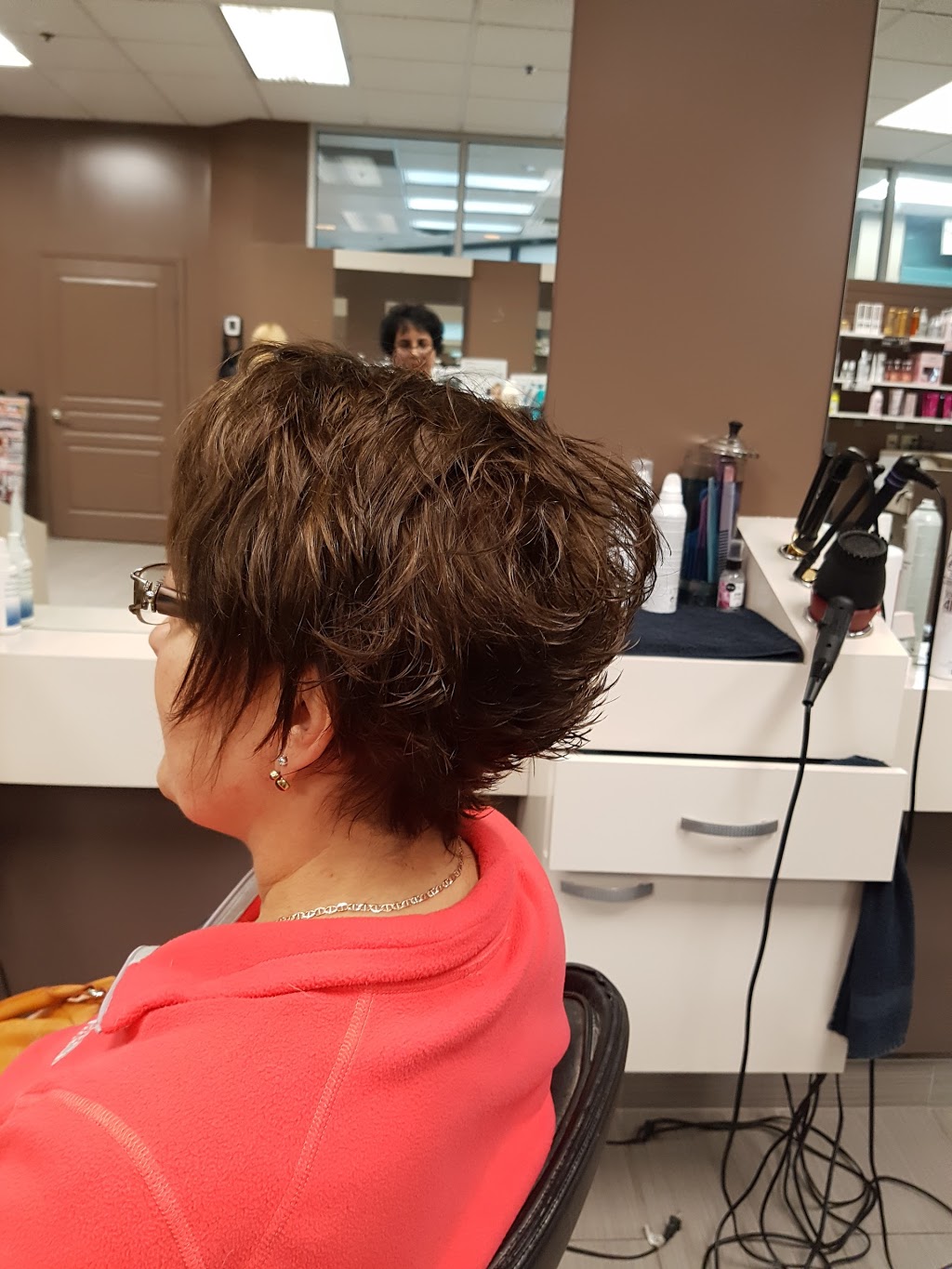 Rockys Barber Shop | 785 Wonderland Rd S, London, ON N6K 2Y5, Canada | Phone: (519) 474-4345