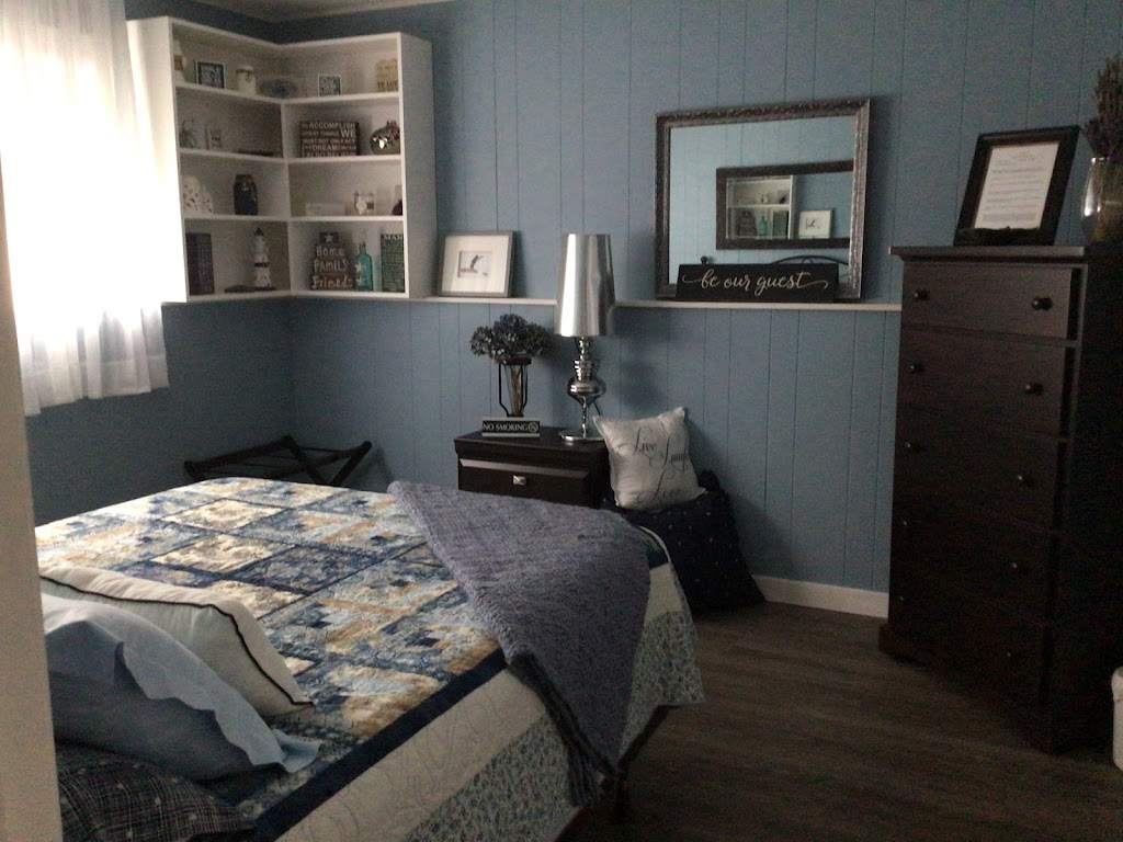 Berkies Bed and Breakfast | 3835 7th Ave, Port Alberni, BC V9Y 4P1, Canada | Phone: (250) 731-4163