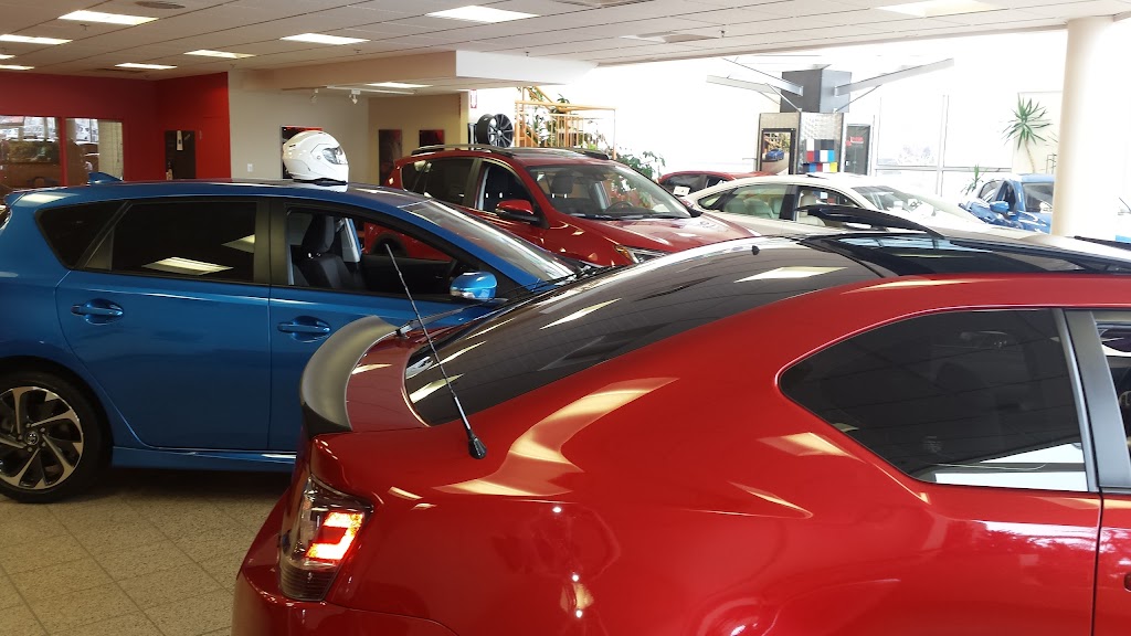 Rocoto Toyota Ltd. | 1540 Bd du Royaume O, Chicoutimi, QC G7H 5B1, Canada | Phone: (418) 549-5574