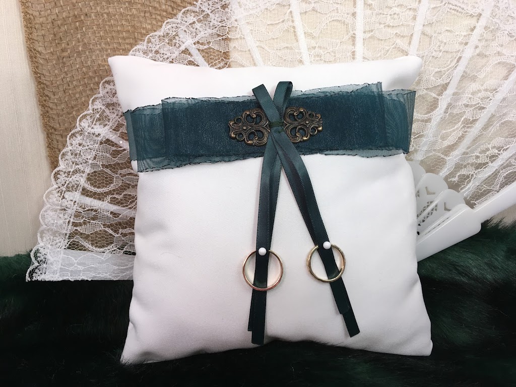 Confection Tulle et Crinoline | 2 A Chem. Frank Corrigan, Stoneham-et-Tewkesbury, QC G3C 1P9, Canada | Phone: (418) 580-7753