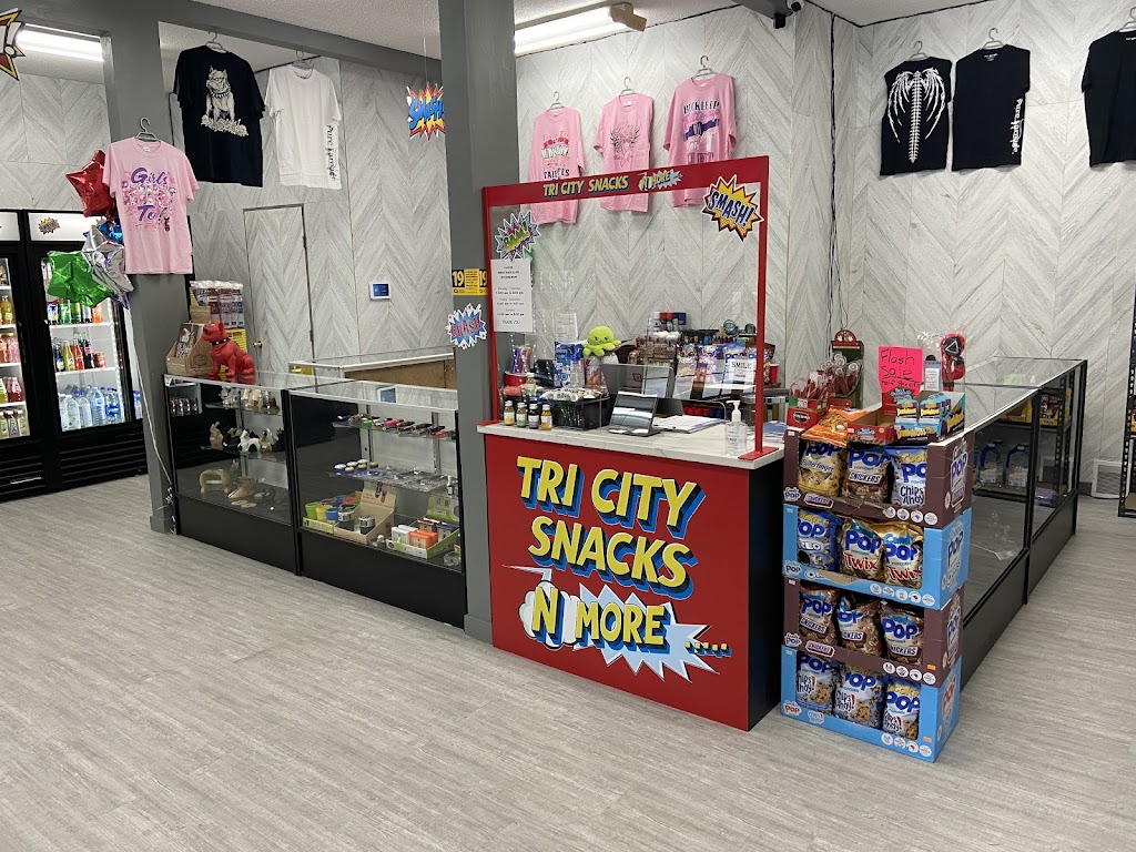 Tri City Snacks N More | 642 Schoolhouse St, Coquitlam, BC V3J 5P9, Canada | Phone: (604) 931-4808