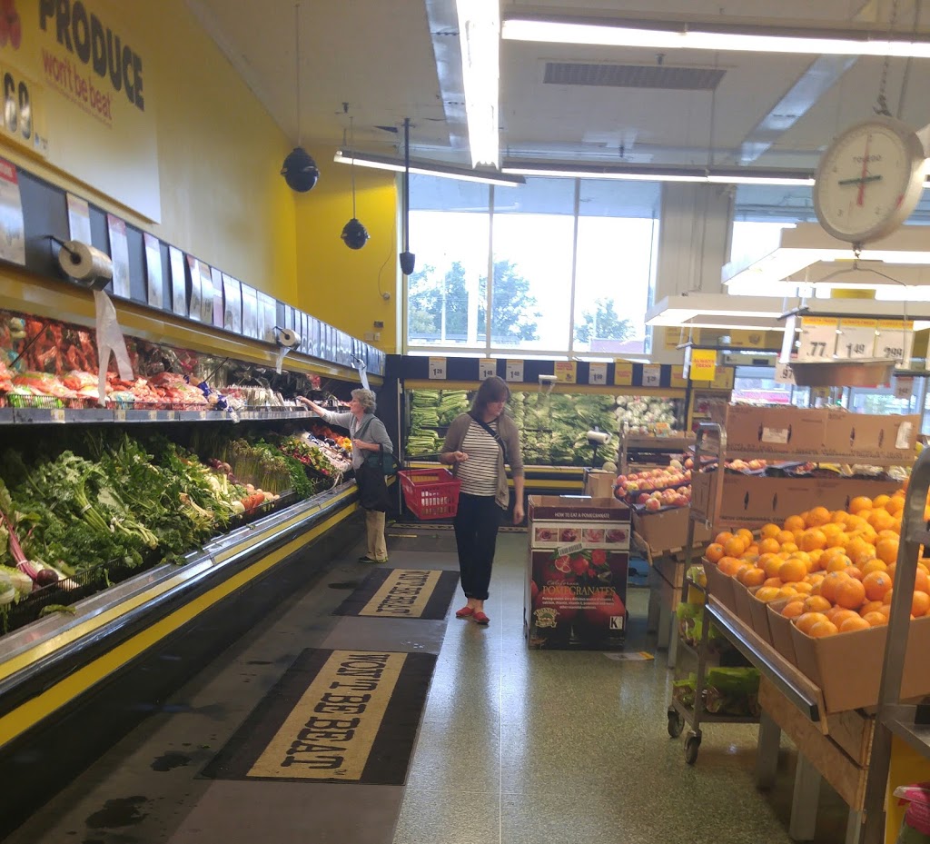 Rod & Joes No Frills | 2471 Kingston Rd, Scarborough, ON M1N 1G4, Canada | Phone: (866) 987-6453