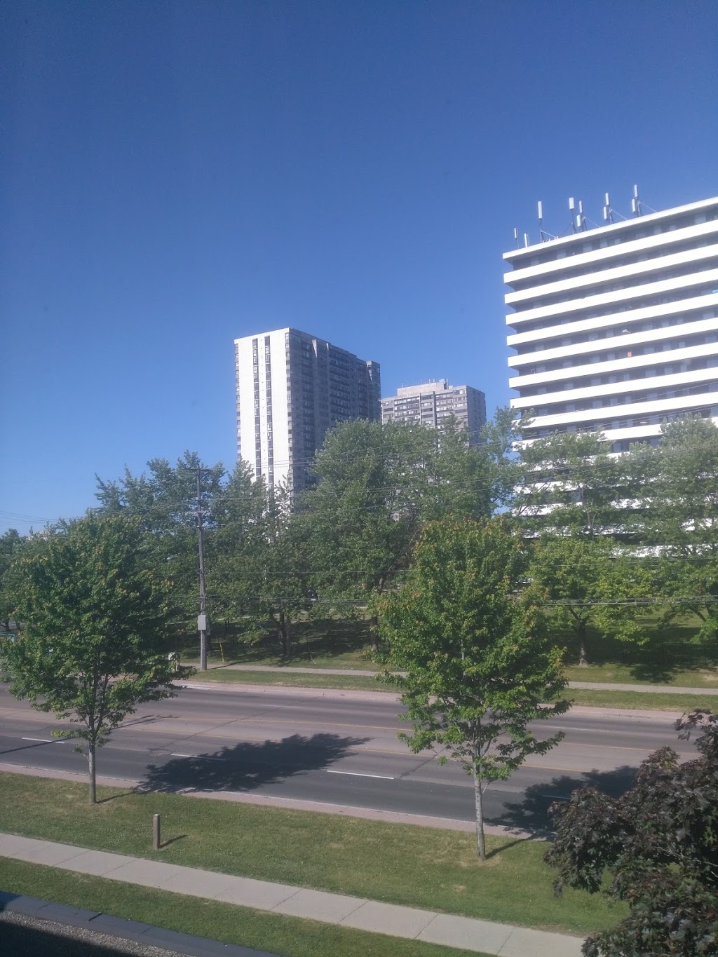 Cheltenham Care Community | 5935 Bathurst St, North York, ON M2R 1Y8, Canada | Phone: (416) 223-4050