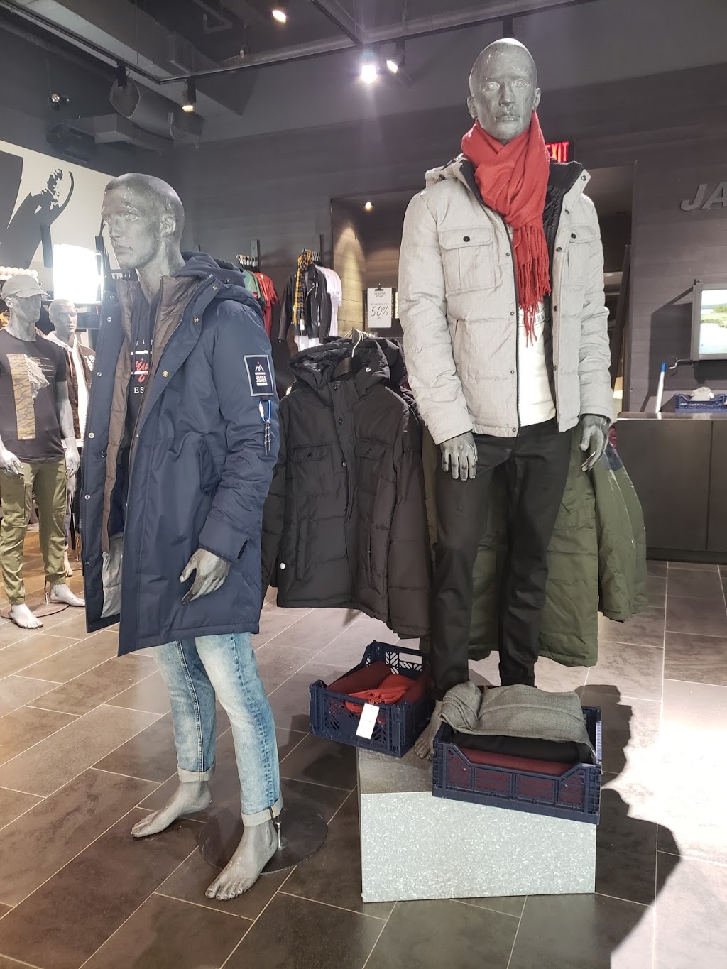 JACK & JONES | Upper Canada Mall, 17600 Yonge St, Newmarket, ON L3Y 4Z1, Canada | Phone: (905) 853-2276