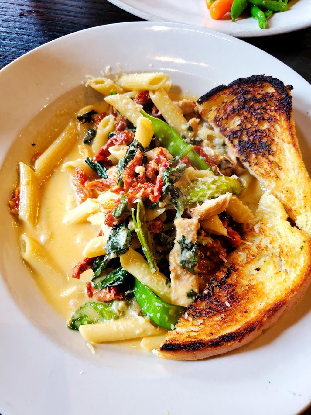 Oasis Bar & Grill | 31 King St E, Cobourg, ON K9A 1K6, Canada | Phone: (905) 372-6634