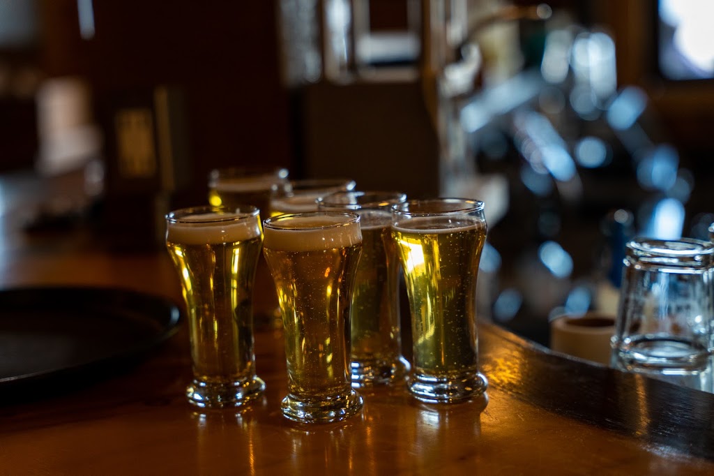 Brewz N Booze | 225 Railway St E Suite #163, Cochrane, AB T4C 2C3, Canada | Phone: (877) 441-7767