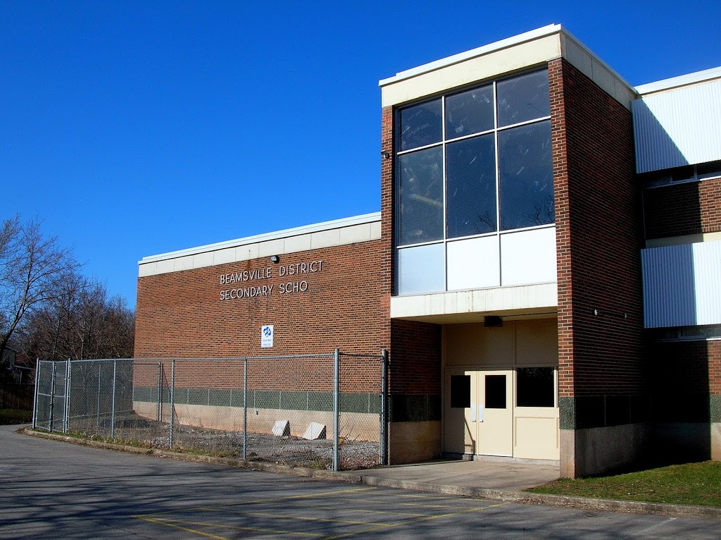 Beamsville District Secondary School - 4317 Central Ave, Beamsville, ON ...