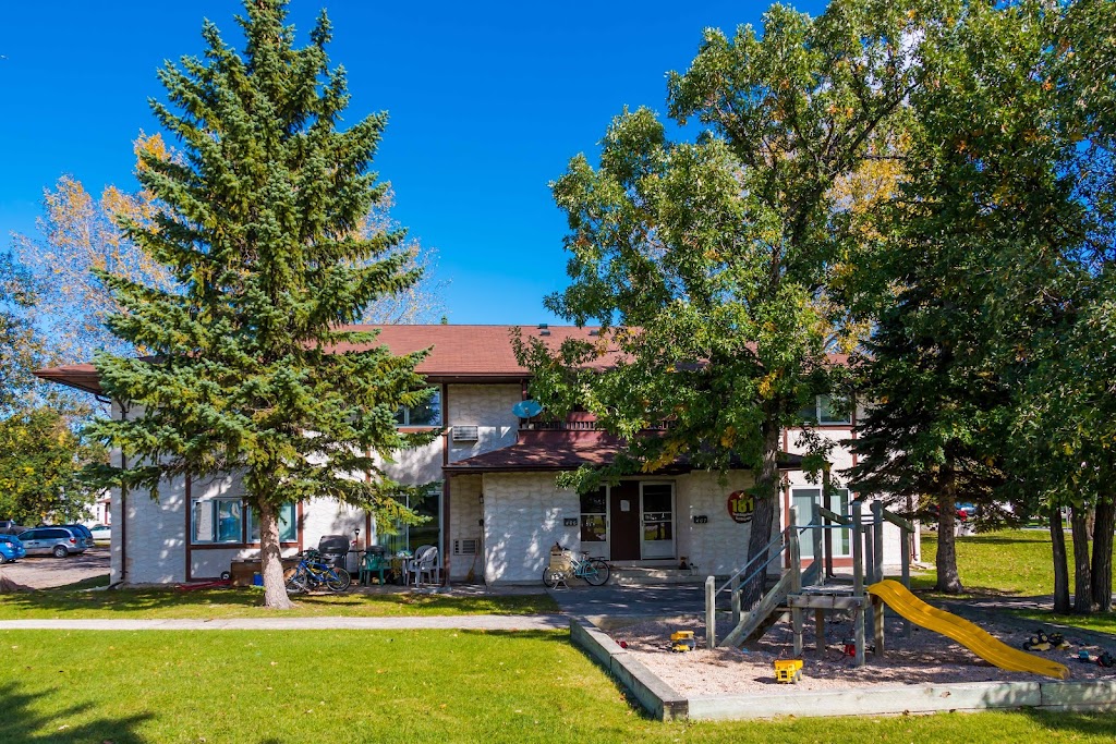 Apple Meadows | 161 Quail Ridge Rd, Winnipeg, MB R2Y 2G6, Canada | Phone: (204) 981-2059