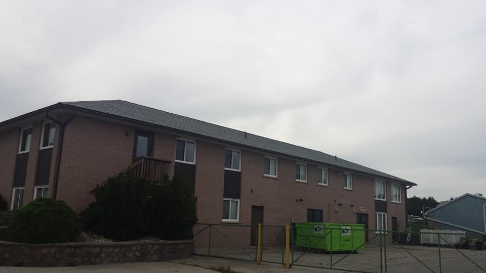 Vernons Roofing | 28 Henry St, Cambridge, ON N1R 3W2, Canada | Phone: (226) 929-3571