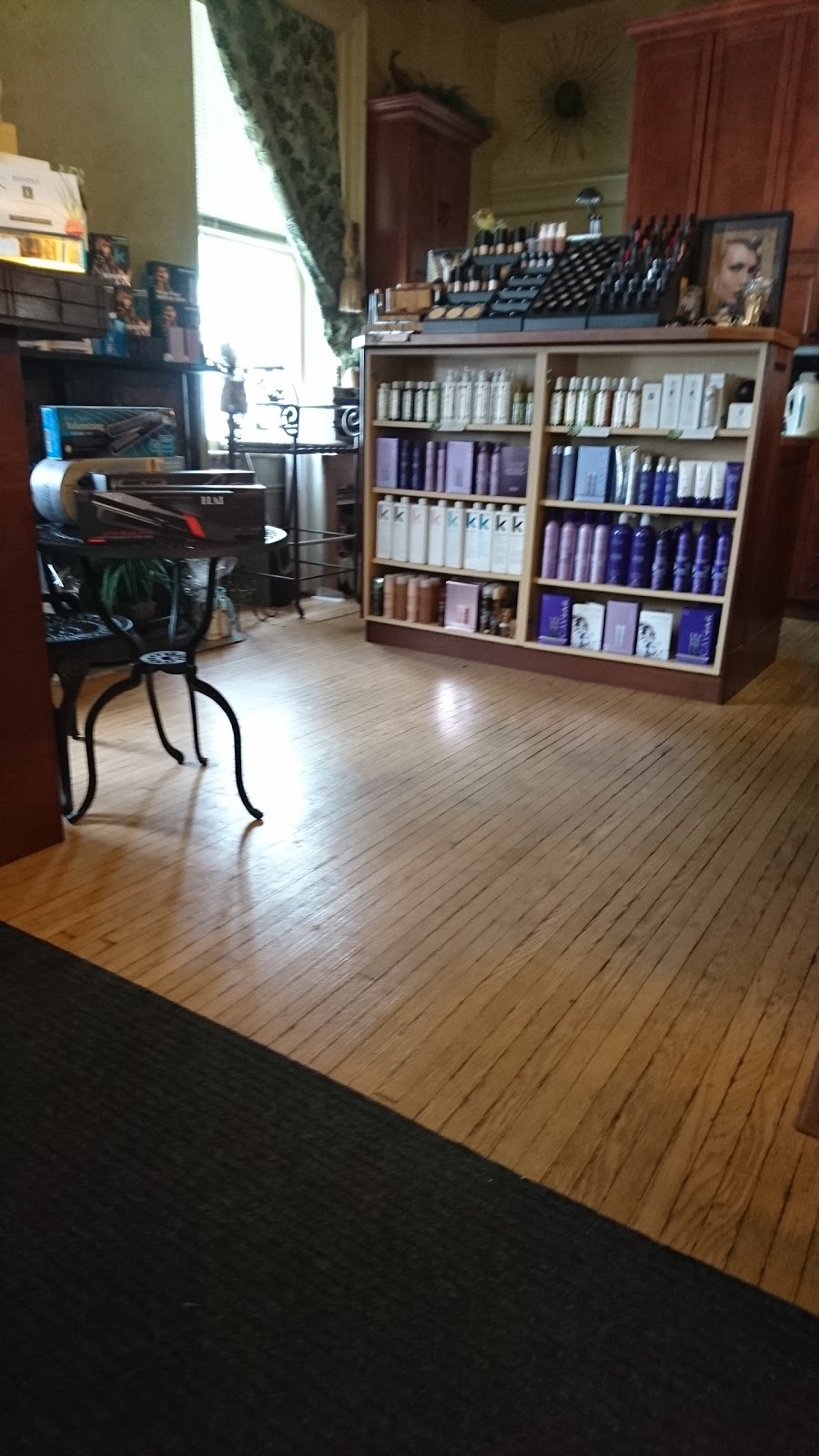 Deep Roots Salon And Spa | 150 Ontario Rd, Mitchell, ON N0K 1N0, Canada | Phone: (519) 348-4247