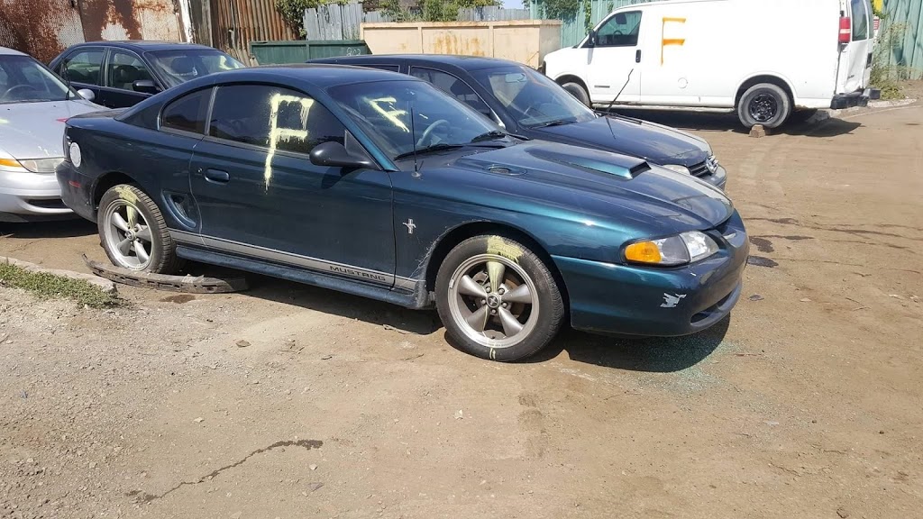 Scrap Car Removal Brampton | 22 Forrester Dr, Brampton, ON L6Y 4K5, Canada | Phone: (647) 695-2444