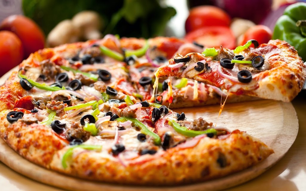 Pizza Circle | 20 Red Maple Dr #5, Brampton, ON L6X 4N7, Canada | Phone: (905) 230-3003