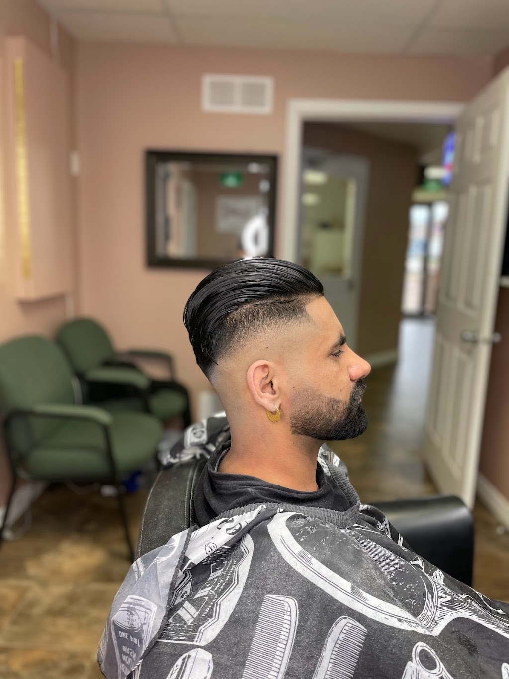 HAIR’N THE HOOD | 123 Water St, Summerside, PE C1N 1A8, Canada | Phone: (365) 778-1313