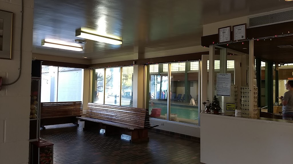 Harrison Hot Springs Mineral Pool | 101 Hot Springs Rd, Harrison Hot Springs, BC V0M 1K0, Canada | Phone: (604) 796-2244