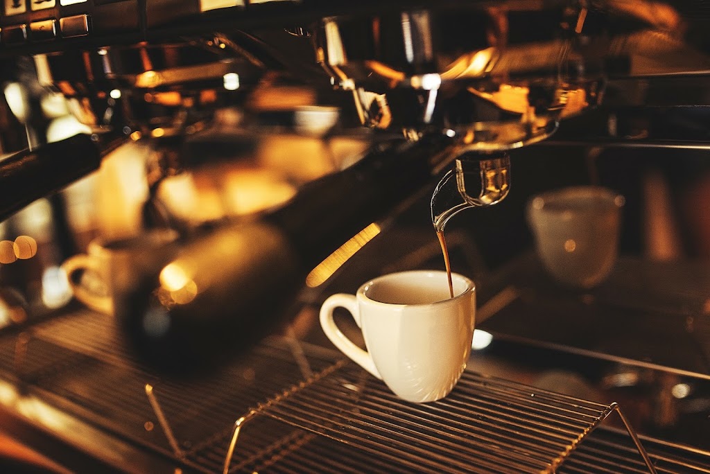 Lérudit Café | 2480 Rue Saint-Dominique, Jonquière, QC G7X 6K1, Canada | Phone: (418) 695-2233