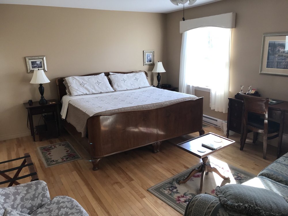 Bakers Chest B&B | 53 Farnham Rd, Truro, NS B2N 2X6, Canada | Phone: (902) 893-4824
