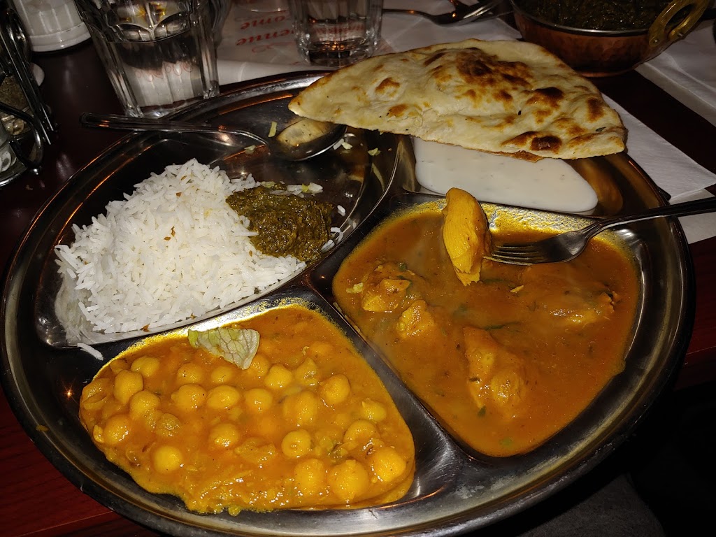 Restaurant Royale Punjab | 752 Rue Jarry O, Montréal, QC H3N 1G6, Canada | Phone: (514) 278-8777