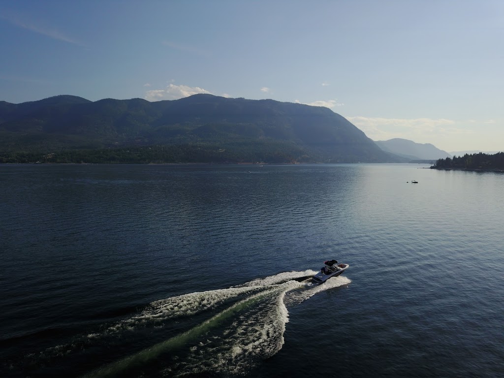 Sunny Shuswap Cabin Rentals | 7569 Golden Spur Trail, Anglemont, BC V0E 1A0, Canada | Phone: (250) 463-9804