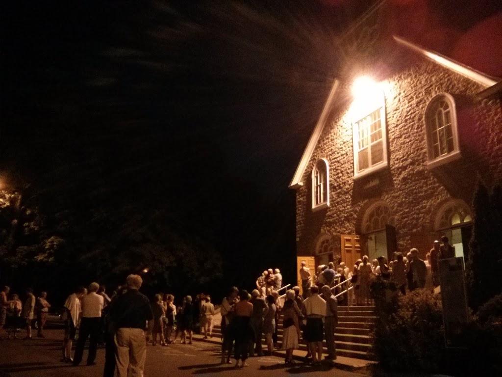 Sainte-Pétronille Church | 21 Chemin de lÉglise, Sainte-Pétronille, QC G0A 4C0, Canada | Phone: (418) 828-2656