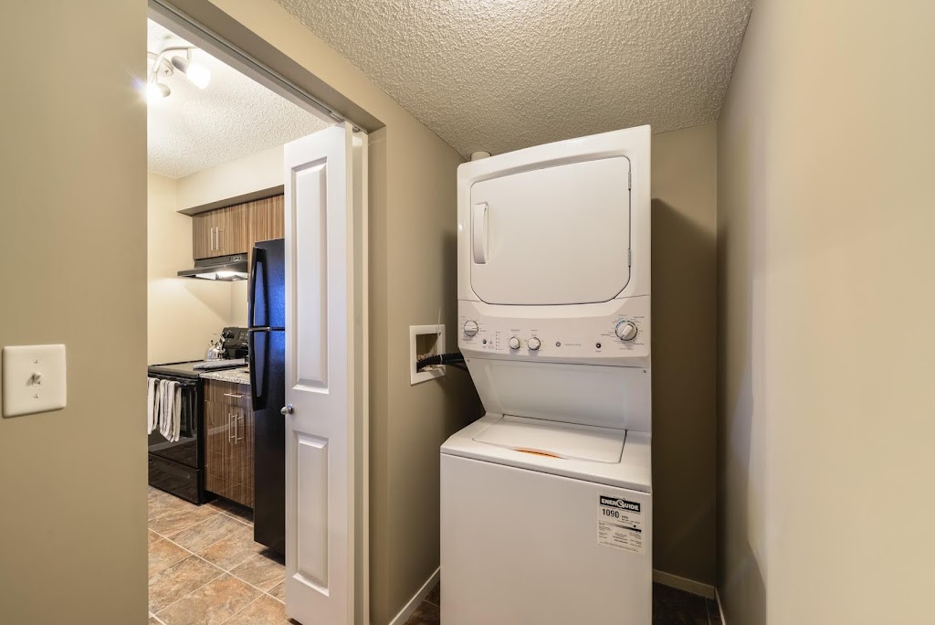 The Edge | 3011 James Mowatt Trail SW, Edmonton, AB T6W 3P3, Canada | Phone: (587) 401-3802