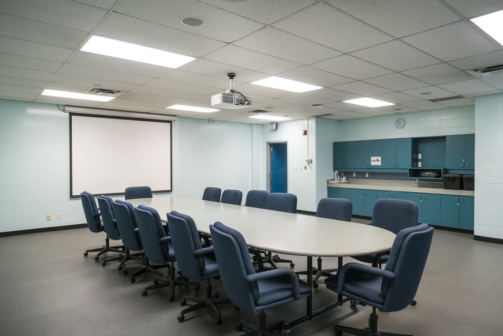 Renfrew Aquatic & Recreation Centre | 810 13 Ave NE, Calgary, AB T2E 8A1, Canada | Phone: (403) 268-2489