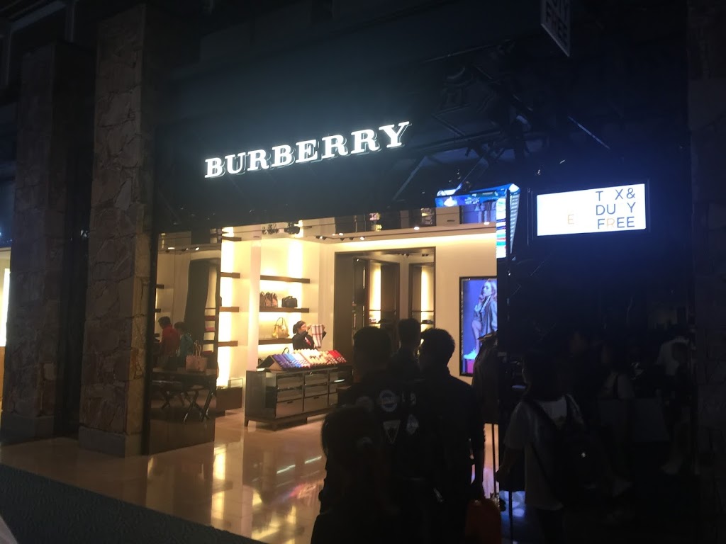 Burberry | Vancouver International Airport (YVR), 3211 Grant McConachie Way, Richmond, BC V7B 0A4, Canada | Phone: (604) 273-1708