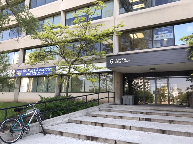 Diamond Dental Clinics - Dr. Rad | 5 Fairview Mall Dr Suite #130, North York, ON M2J 2Z1, Canada | Phone: (416) 773-1552