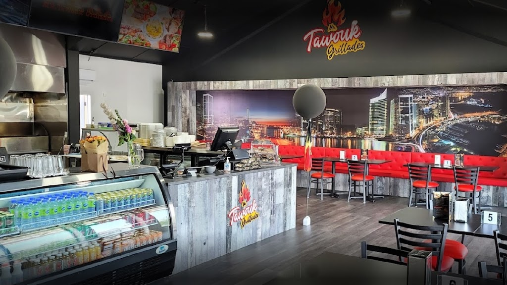 Mr. Tawouk Grillades | 1276 Bd du Curé-Labelle, Blainville, QC J7C 2N8, Canada | Phone: (450) 433-2000