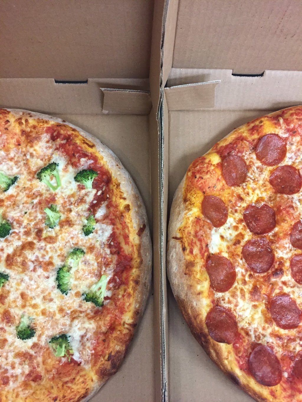 CiCis Pizza & Wings, Toronto | 1618 Queen St W, Toronto, ON M6R 1A8, Canada | Phone: (416) 533-3311